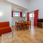Aparthotel Pateo Village 3*