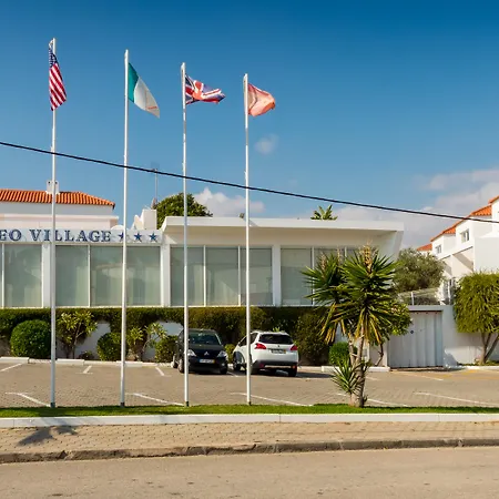 מלון דירות Pateo Village 3*