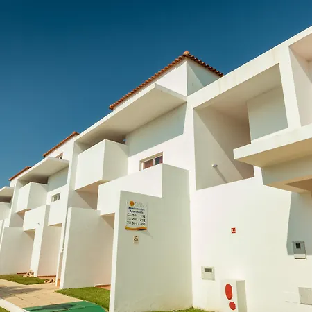 Pateo Village מלון דירות 3*