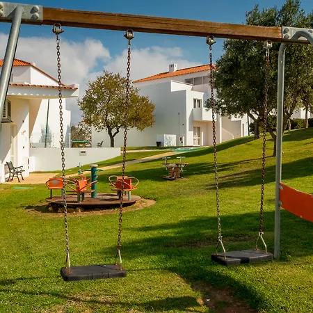 Pateo Village מלון דירות אלבופיירה
